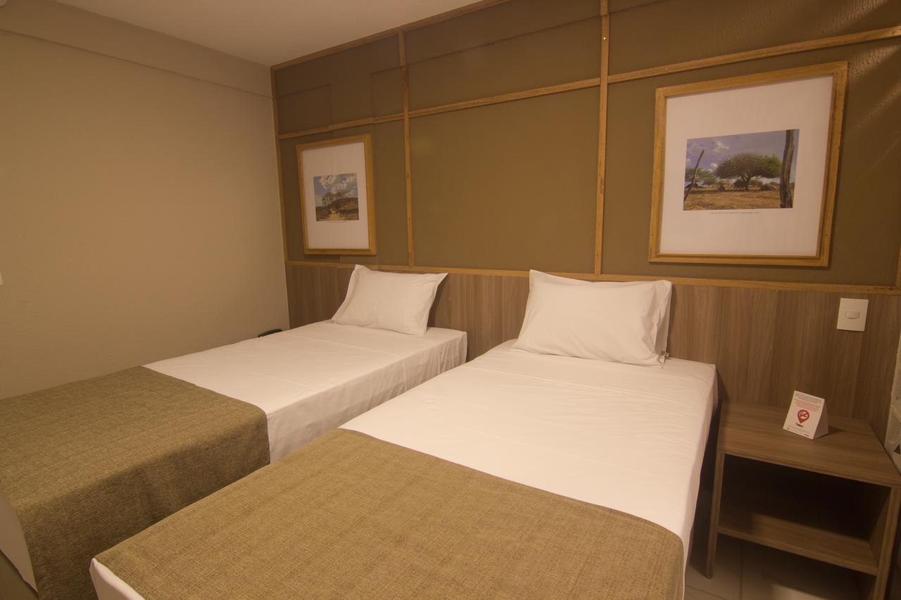 Hotel Privillege Santana do Ipanema 外观 照片